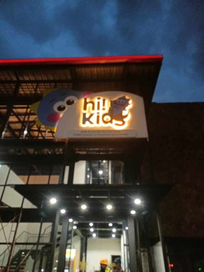 Letter Sign - Hi kids  - Cipayung